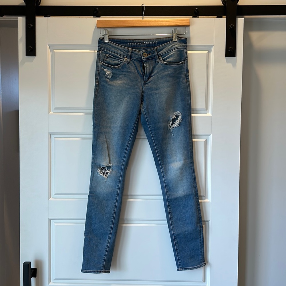 Articles of Society light wash skinny jeans, mid rise
